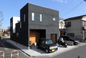 日本の伝統と海外デザインが融合したリノベーション住宅のルームツアーを公開