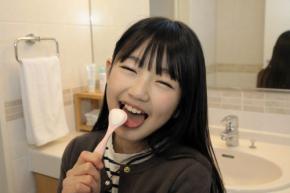 子どもの口腔ケアに舌みがきを!SHIKIENが専用ブラシを活用した新習慣を提案