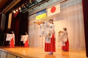 聖心学園中等教育学校でウクライナ学生団との国際交流イベントを開催