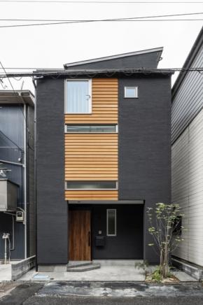 東京都文京区に完成した15坪の狭小変形地を活かした3階建て住宅
