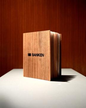 万代建材の廃材を活用した「突板サンプル帳」が配布数400冊を突破