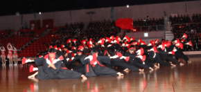 近大福岡高が第59回体育祭を開催、プロの演出でライブ会場のような臨場感を