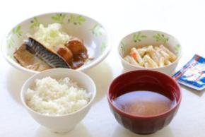 全国的にも珍しい、食数制限なし。金沢工業大学が学生の健康と学修を支える「100円朝食」キャンペーン実施