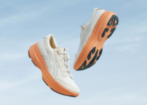 思わず「WOW」と感動！ASICS Walkingの新たなフラッグシップモデル「MOON AMBLE」を発売