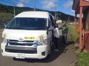 北海道奥尻島で、公共ライドシェアを活用したヤマト運輸のセールスドライバーによる路線バスの運行を開始
