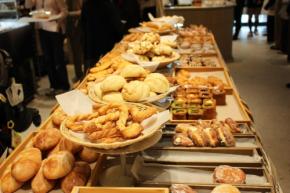 東京スカイツリー(R)を背景に楽しむ限定クロワッサン＆スムージー！ 「BAKERY CAFE C」が東京初出店