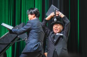 武豊&竹内涼真は馬よりも“ピンクの鳥”に夢中? 見上愛も登場「第93回 日本ダービーPR発表会」開催