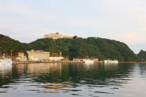 「ホテル浦島」が昭和レトロな面影を残しつつ料理や内装を一新