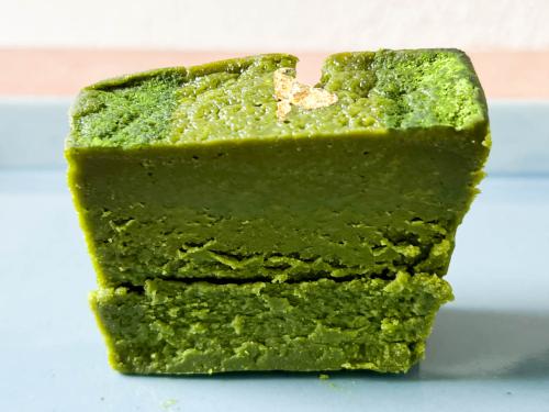 テリーヌは時間が経つと少しずつ柔らかくなってきます。その食感の変化も楽しみたいですね