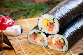 【2026年】恵方巻きの予約情報まとめ!コンビニ・スーパー・お寿司屋など人気店厳選!予約方法、期間は?