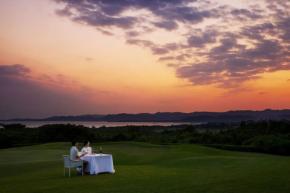 星野リゾート リゾナーレ小浜島、「うつろい絶景ディナー」を提供　1日1組限定の絶景を望むショートコースディナー