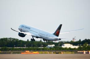 エア・カナダ、客室乗務員がストライキ実施へ　8月14日から運航規模縮小
