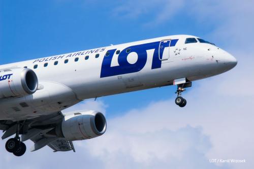LOTポーランド航空(エンブラエルE190型機)