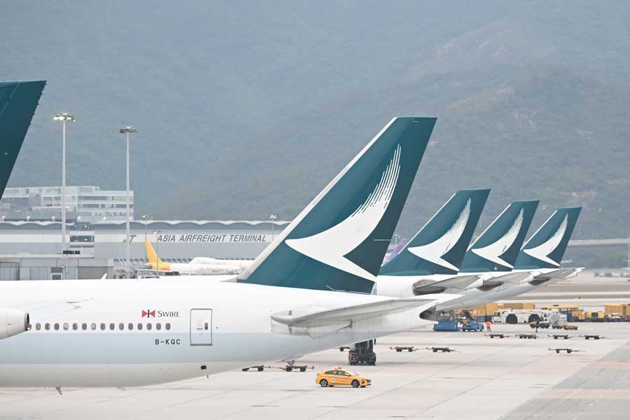 キャセイパシフィック航空、ゴールド会員の機内Wi-Fi無料化　年内にはプレエコも対象に