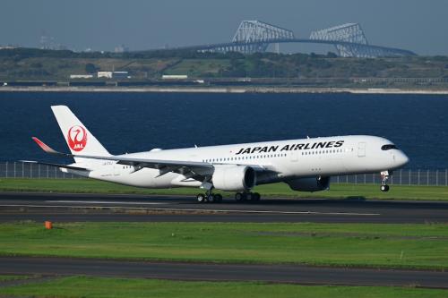 JAL JA17XJ A350-900