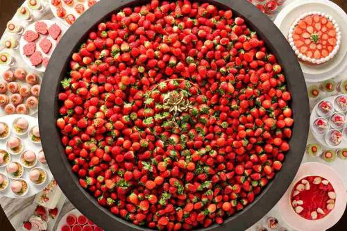 ウェスティンホテル横浜、いちごビュッフェ＆アフタヌーンティー