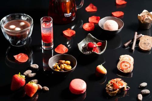 ダブルツリーbyヒルトン京都駅、大人のチョコレート＆いちごアフタヌーンティー