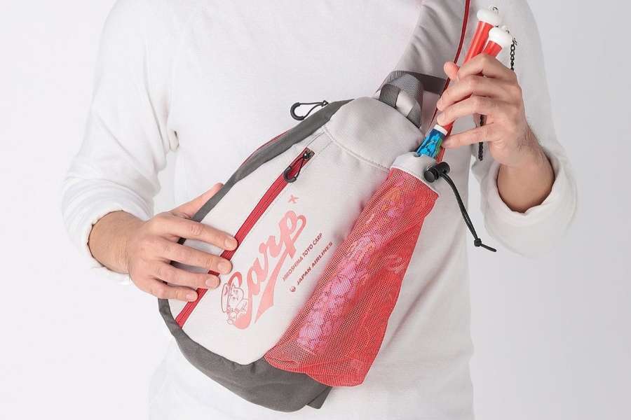 JALUX、広島東洋カープとコラボ　遠征向けオリジナルバッグを数量限定販売