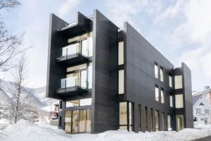 リゾート・ジャパン、Cedars Hotel
