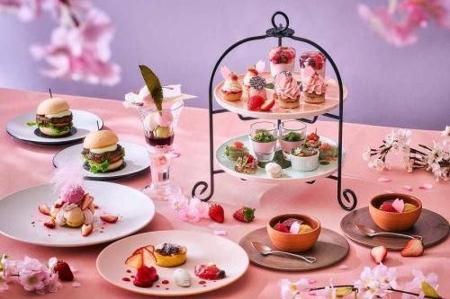 品川プリンスホテル、天空のお花見アフタヌーンティー～桜&いちご～