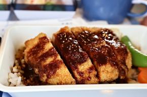チャイナエアライン、機内食に矢場とんの「みそかつ」　期間限定で提供