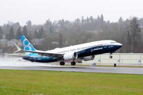 国土交通省、ボーイング737-8型機に型式証明