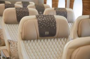 エミレーツ航空、プレエコ投入拡大 高密度2クラス制A380を改修