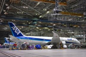 国土交通省航空局、ANAに業務改善勧告　不適切整備で