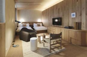 「HACIENDA KARUIZAWA」、4月25日開業　全9室の山小屋風ホテル