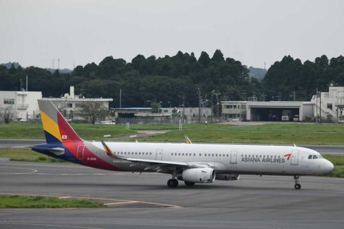 アシアナ航空(エアバスA321型機、HL8018)