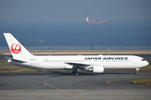 JAL(ボーイング767-300型機、JA615J)