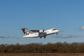 PNGエア、ATR42-600型機を初受領