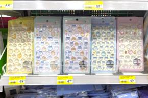 香港で止まらない「ちいかわ」人気 日本で品薄の”ドロップシール”を探してみた【レポート】