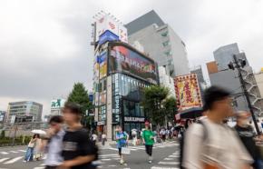 ブランドUSA、都内交通拠点で初の屋外広告を展開
