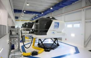 ユナイテッド航空、デンバーの訓練施設を拡張 1日860名のパイロット訓練が可能に
