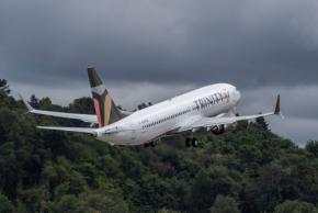 アビエーション・キャピタル・グループ、ティーウェイ航空に新塗装初号機を引き渡し
