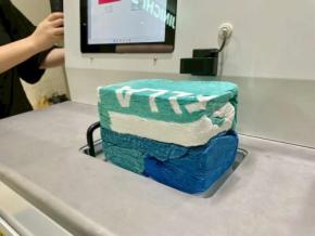 日本空港ビルデングとSJOY、最大1/7サイズまで衣類を圧縮「Pocket Tips」を本格導入　各空港へ設置