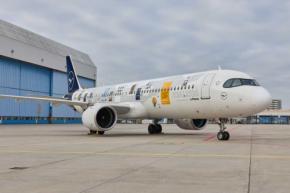 ルフトハンザ・ドイツ航空、従業員のストーリーを描いたA321neoをお披露目　創立100周年の特別塗装