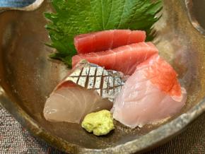『人気牛タン店』で食中毒発生　刺身を食べたら…　女性の胃から「アニキサス」