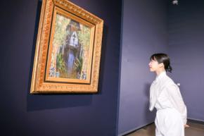 展覧会アンバサダー【上白石萌音】来場！　『オルセー美術館所蔵　印象派—室内をめぐる物語』　上白石「親しみやすさを感じました」