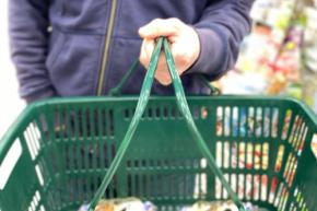 コンビニで『下半身露出』 市立中学校教師(23)逮捕 ズボンをおろして【女児に見せつける…】