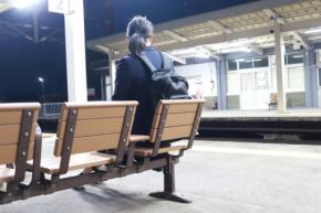 駅で『女子高生2人の胸や太もも』触る… 市立小学校教諭(33)逮捕 教諭は「どのようにして触ったか覚えていない」