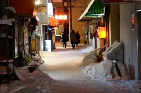 泥酔し『女性宅』に侵入　公立学校教諭(23)懲戒処分　教諭は「目を覚ましたら、知らない人の家だった…」
