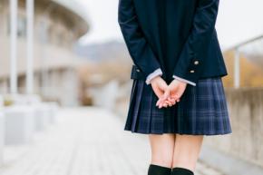自宅で『女子高生にわいせつ行為』　高校教諭(29)逮捕　教諭は「(被害生徒に)制服を持ってきて…」