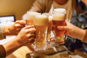 脂っこい食事、早食い、寝る前の食事…胃腸トラブルを招くNG習慣とは？ 消化器専門医が解説