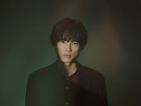松村北斗×岡崎紗絵　新土ドラ『告白』役衣装ビジュアル公開！　岡崎「(松村について) 落ち着き具合がすごい…」