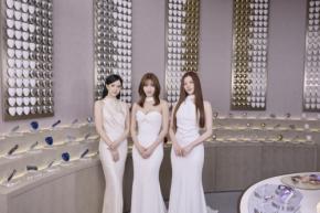 【MISAMO】来場! 『ReFa BEAUTY SHOWCASE with MISAMO』 「展示へ直筆サイン!!」