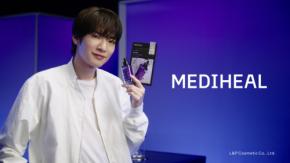 深澤辰哉(Snow Man)ブランドアンバサダー就任！　『MEDIHEAL』新TVCM公開！！　深澤「お肌のお悩みに合わせて使っていただけたら…」