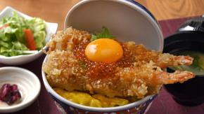 天丼好きなら絶対要チェックして! フタが閉じられない特大海老天丼が池袋に現る! 映えだけではない、こだわりの美味さ♡