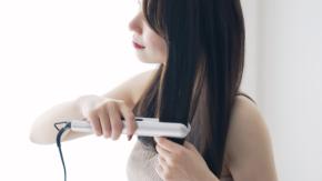 観光地で素敵な記念写真を撮るために、髪型を整えられる…ヘアアイロンのレンタルスポットって何⁉（from浅草駅直結）